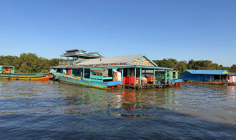 Tonlé Sap & floating villages
